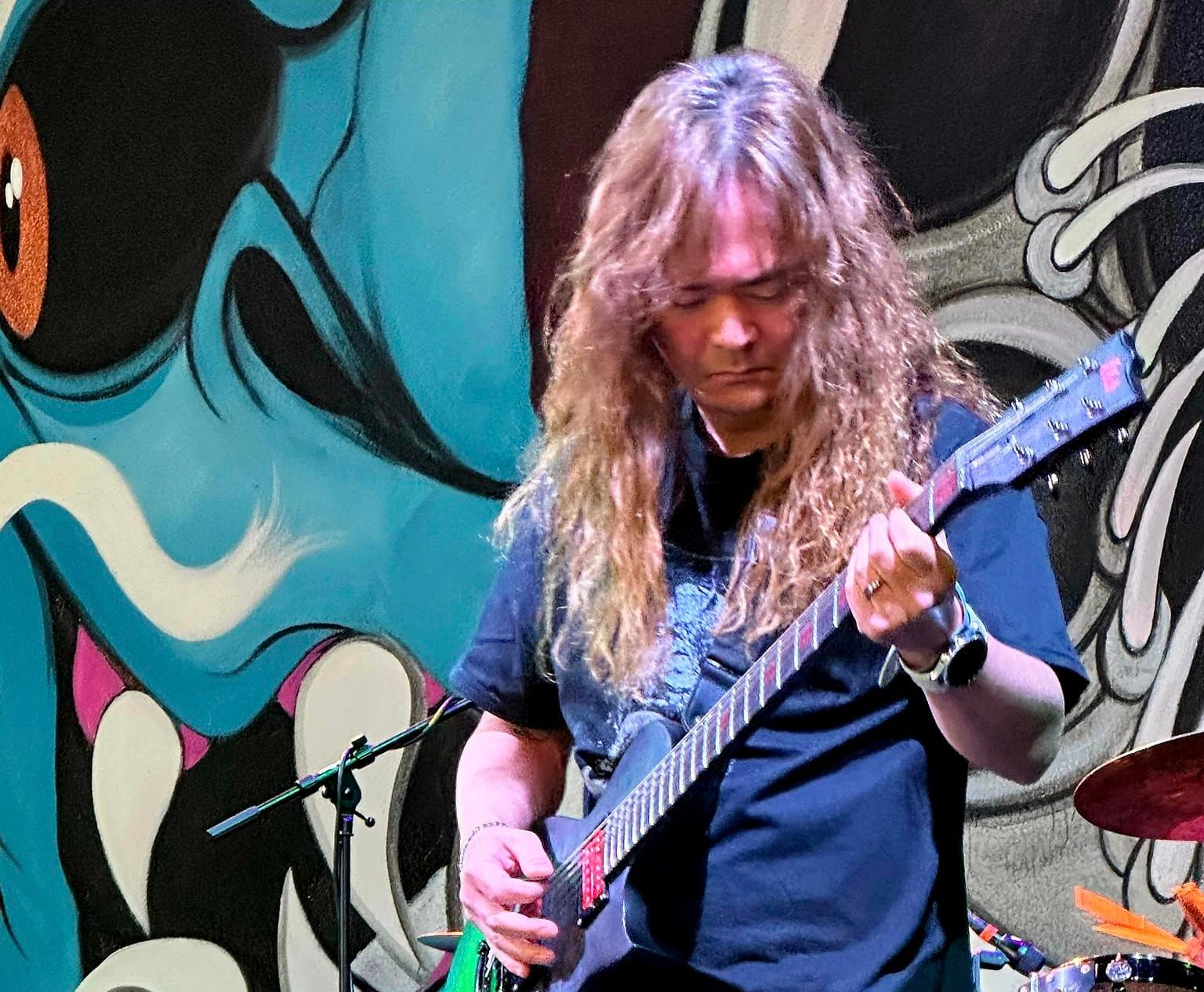 Photo from LA Guitar Studio